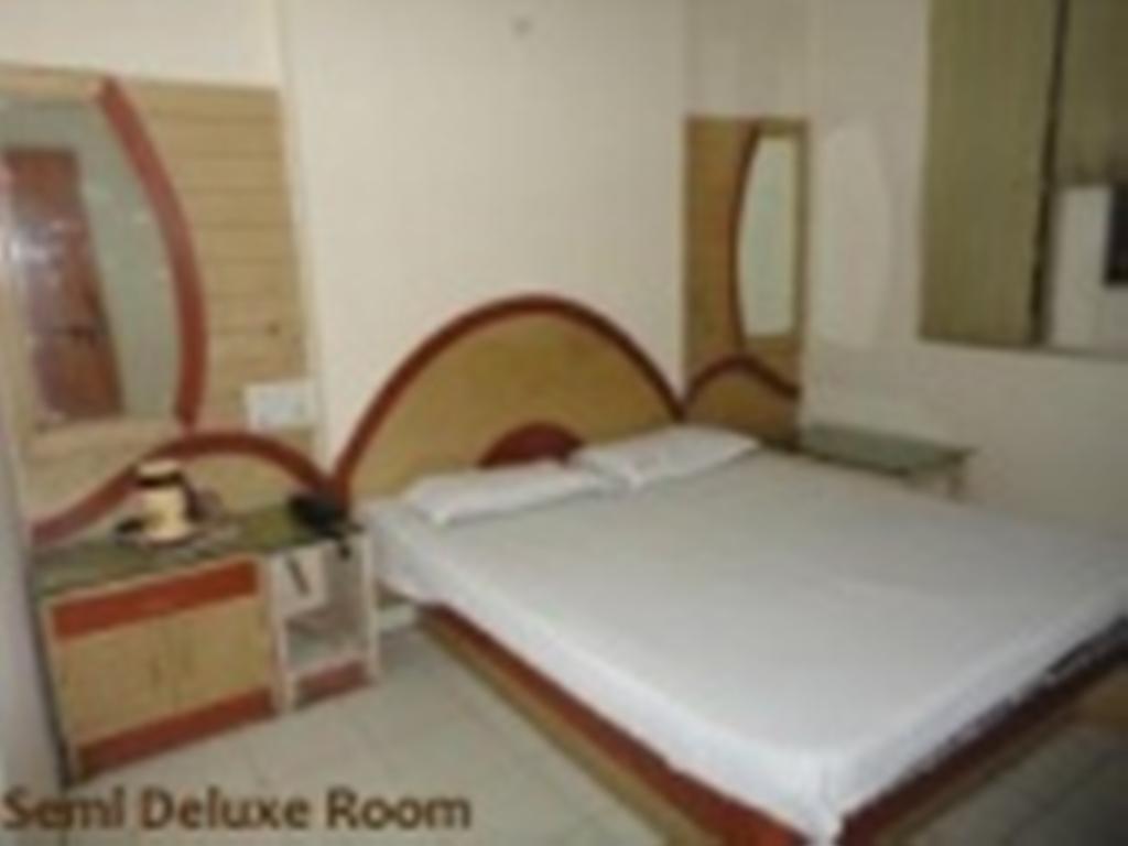 Hotel Hans International ニューデリー 部屋 写真